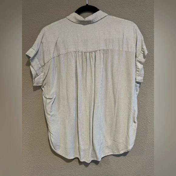 Madewell Top - Picture 2 of 2